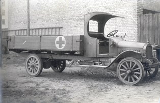 Latvijas Sarkanā Krusta sanitārais automobilis. 1920.gads