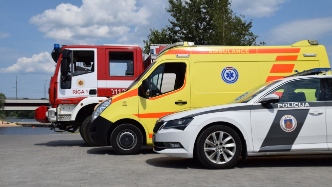 Operatīvo dienestu automašīnas Lucavsalā