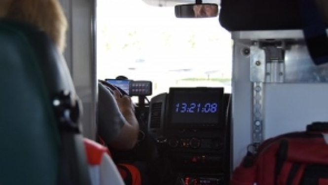 Skats no operatīvā medicīniskā auto iekšpuses