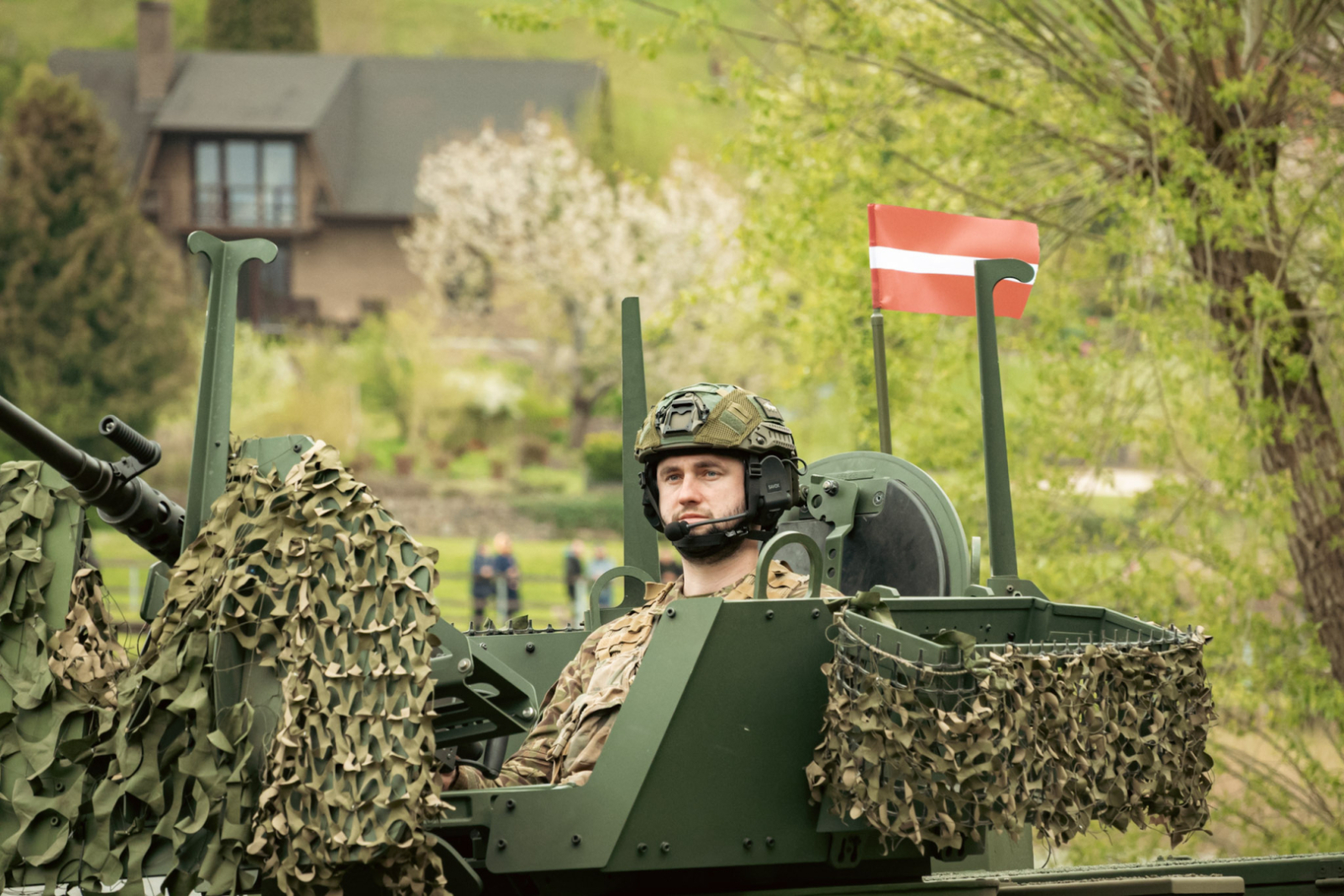 Latvijas armijas karavīrs 