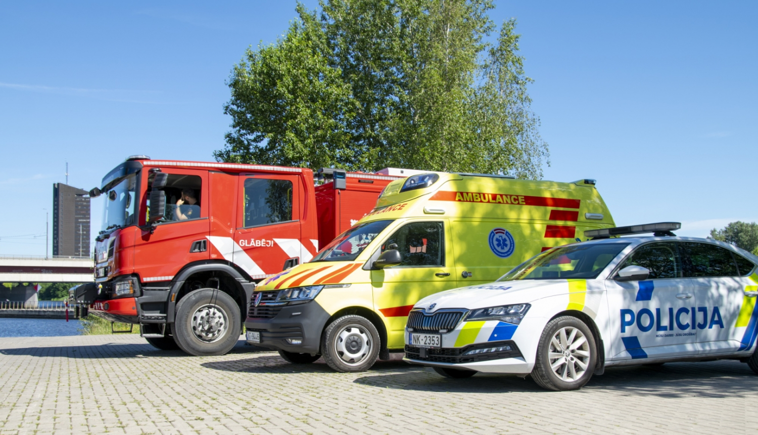 operatīvo dienestu auto