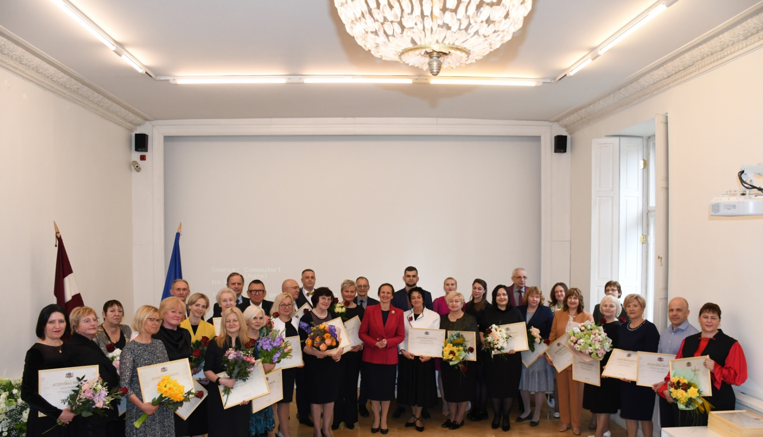 Veselības ministrijas apbalvojumu pasniegšana, kopbilde ar visiem apbalvojumu saņēmējiem